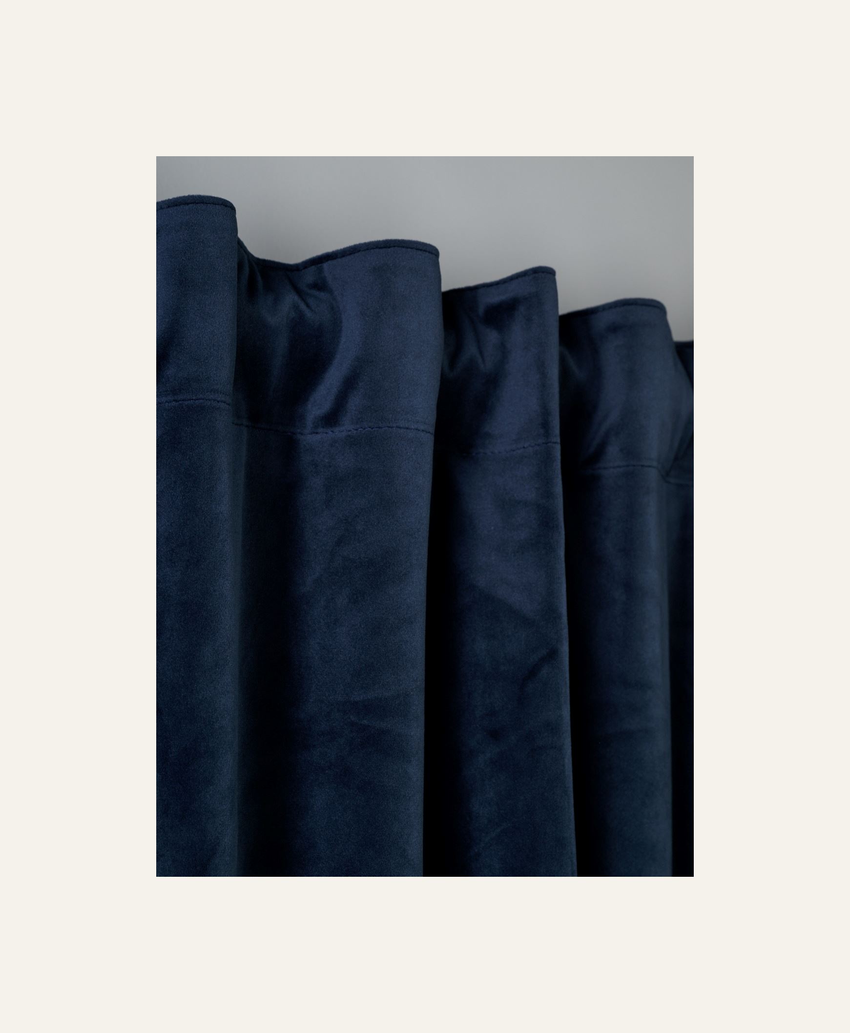 Verho tummansininen - 3