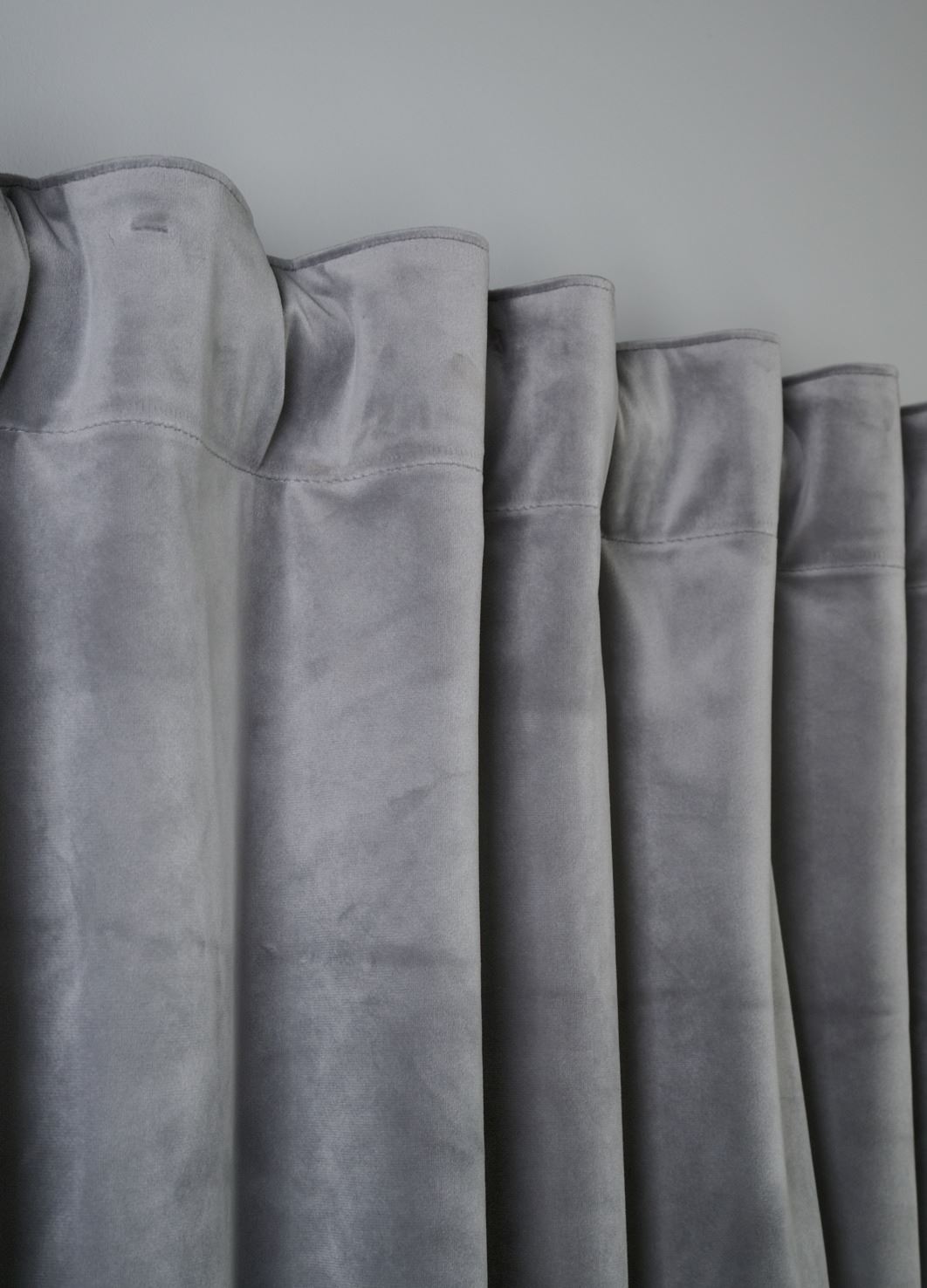 Verho vaaleanharmaa - 2