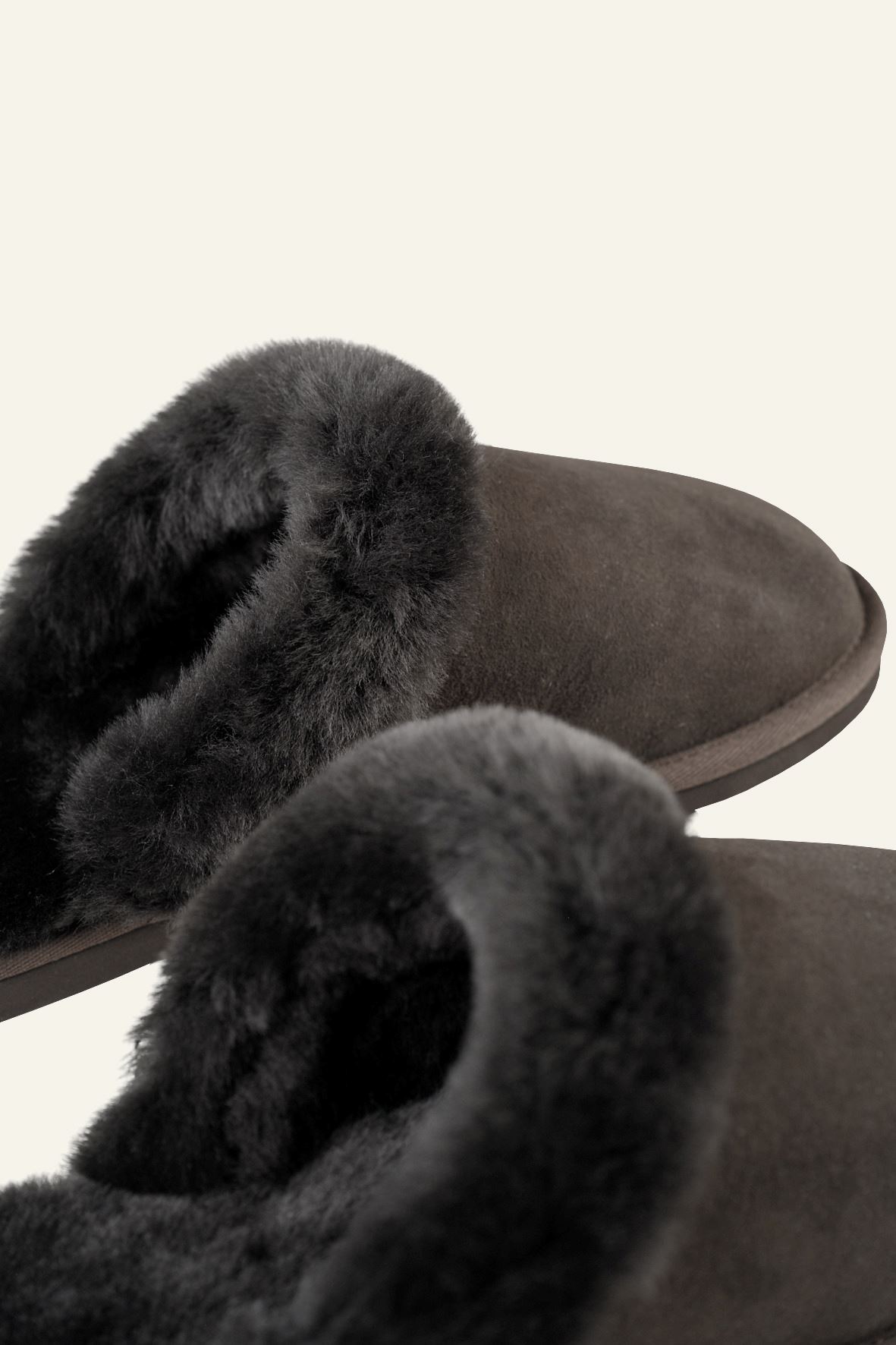 Nahkatohvelit tummanruskea - 2