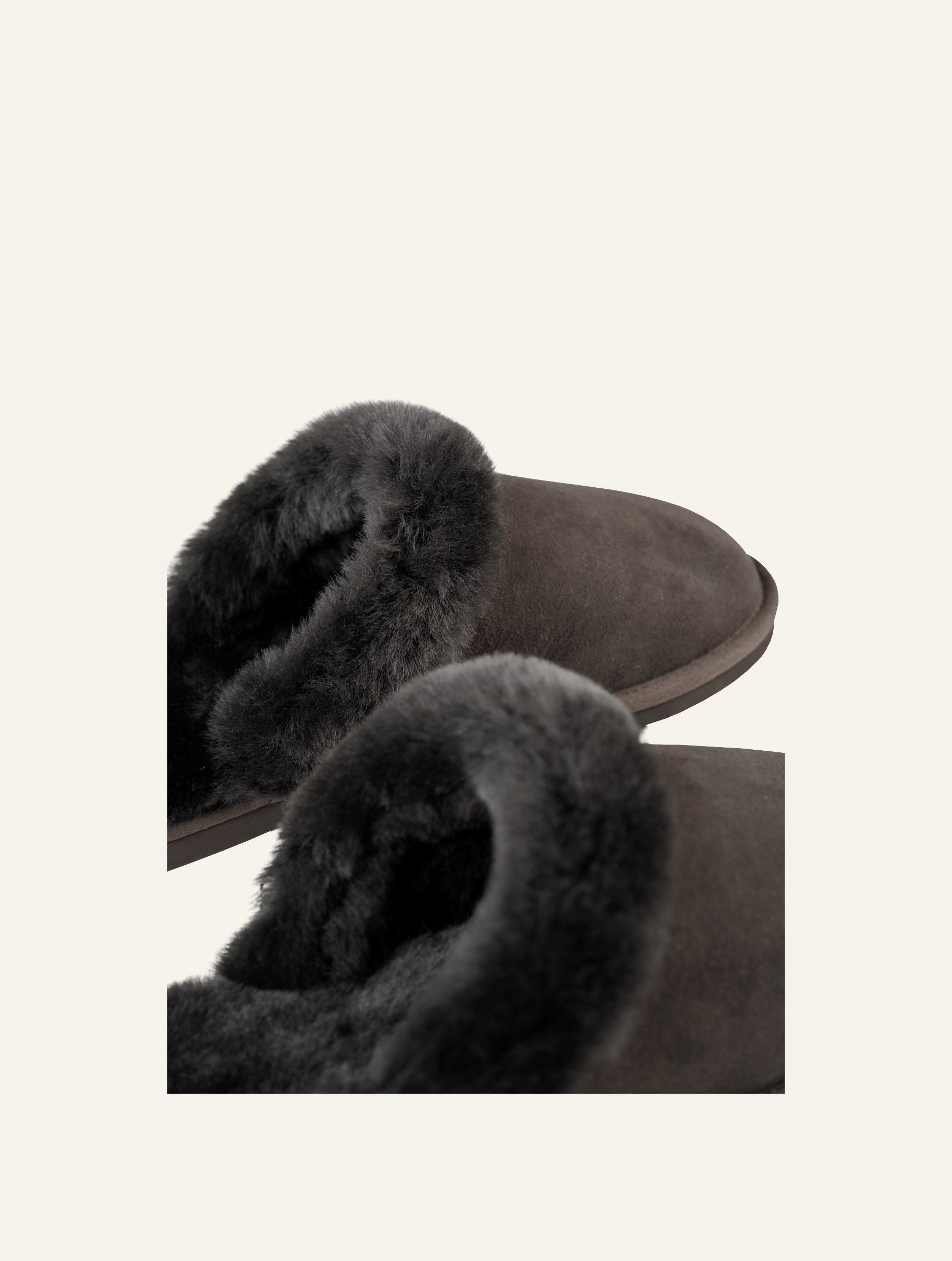 Nahkatohvelit tummanruskea - 2