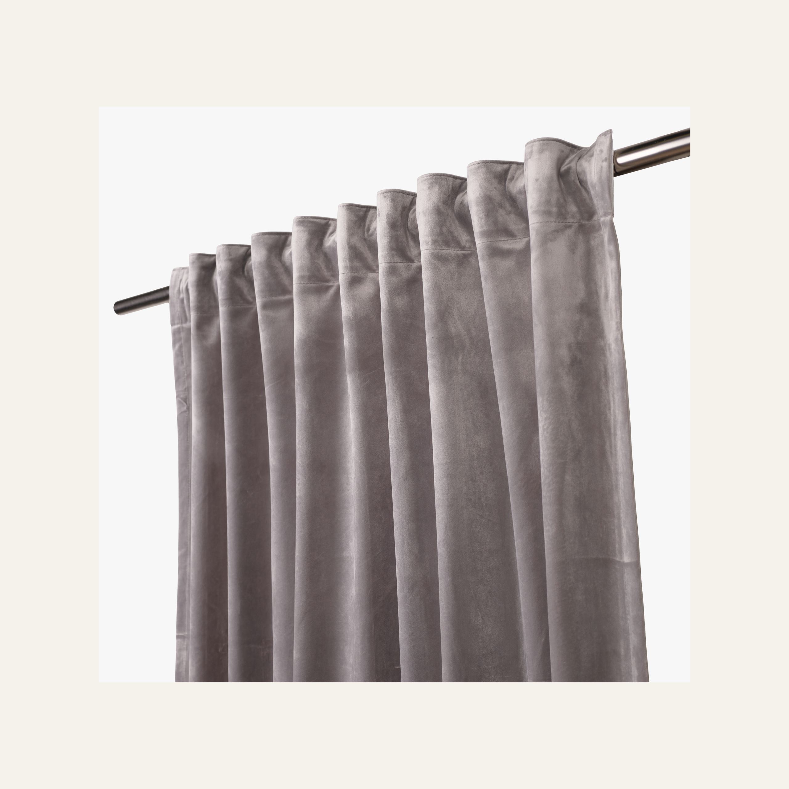 Verho vaaleanharmaa - 2