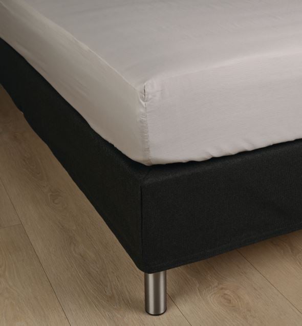 Muotoonommeltu aluslakana vaaleanharmaa - 2