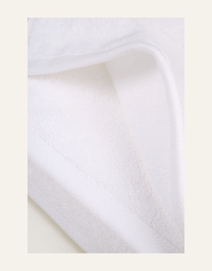 Pyyhe valkoinen - 4
