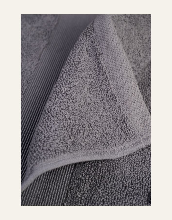 Pyyhe tummanharmaa - 2