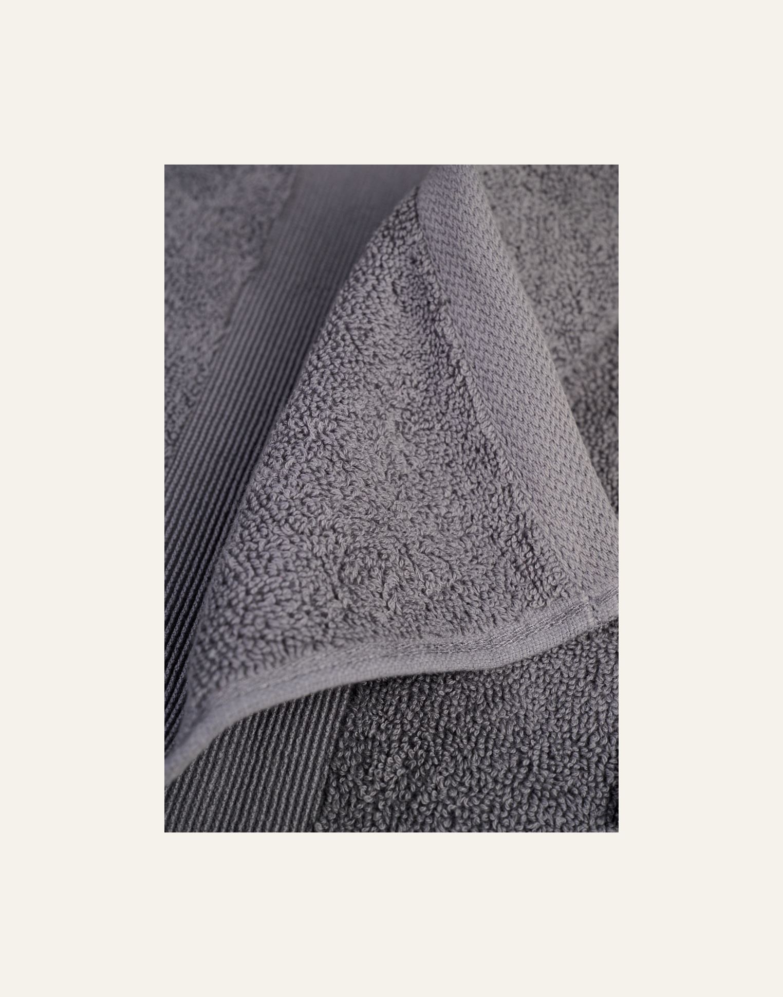 Pyyhe tummanharmaa - 2