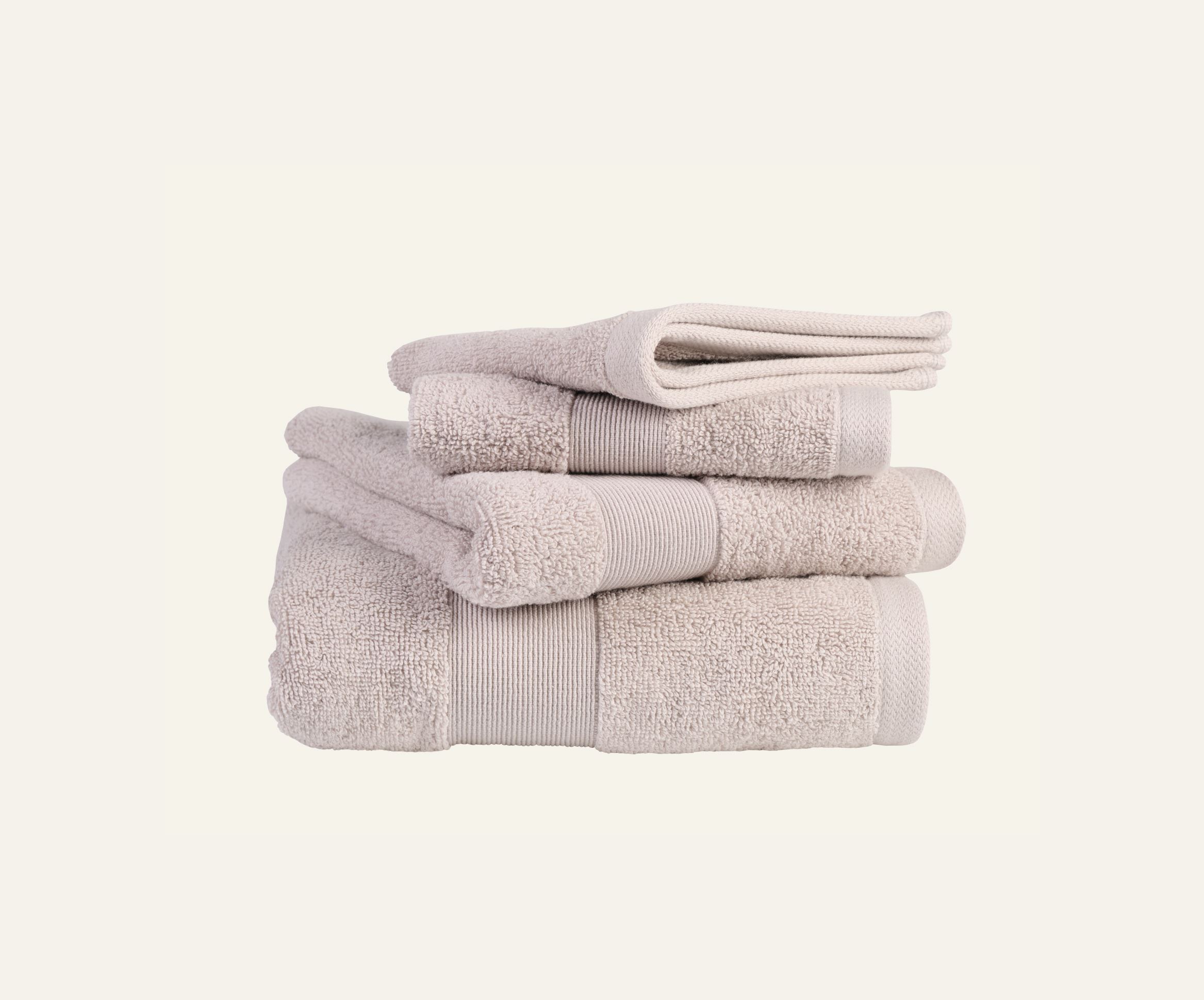 Pyyhe vaaleanharmaa - 5