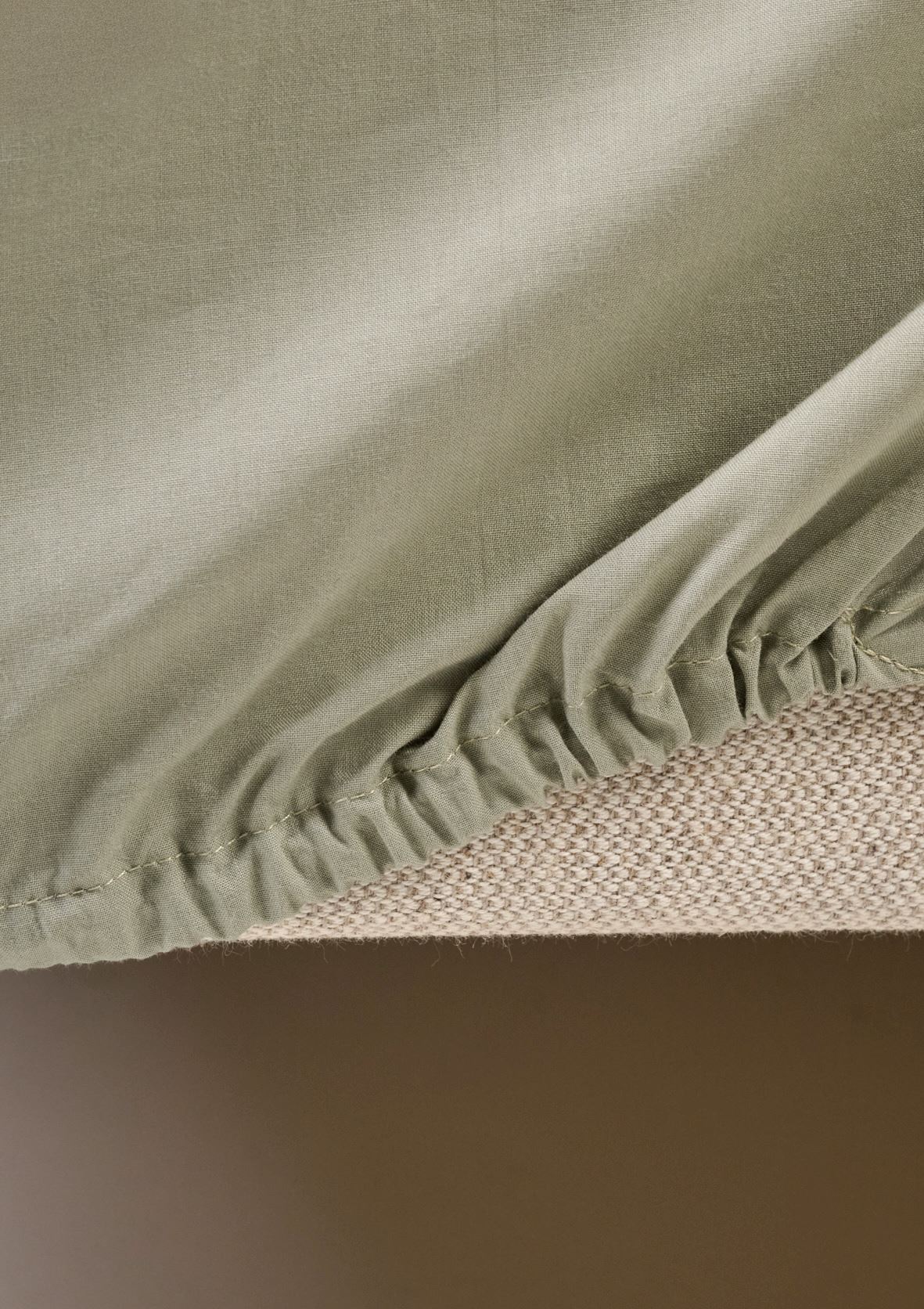 Muotoonommeltu aluslakana vaaleanvihreä - 3