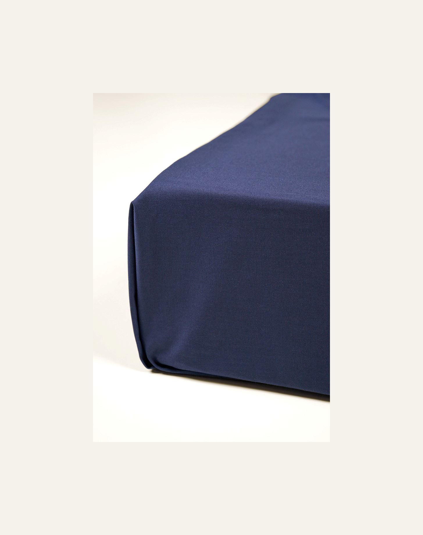 Aluslakana tummansininen - 3