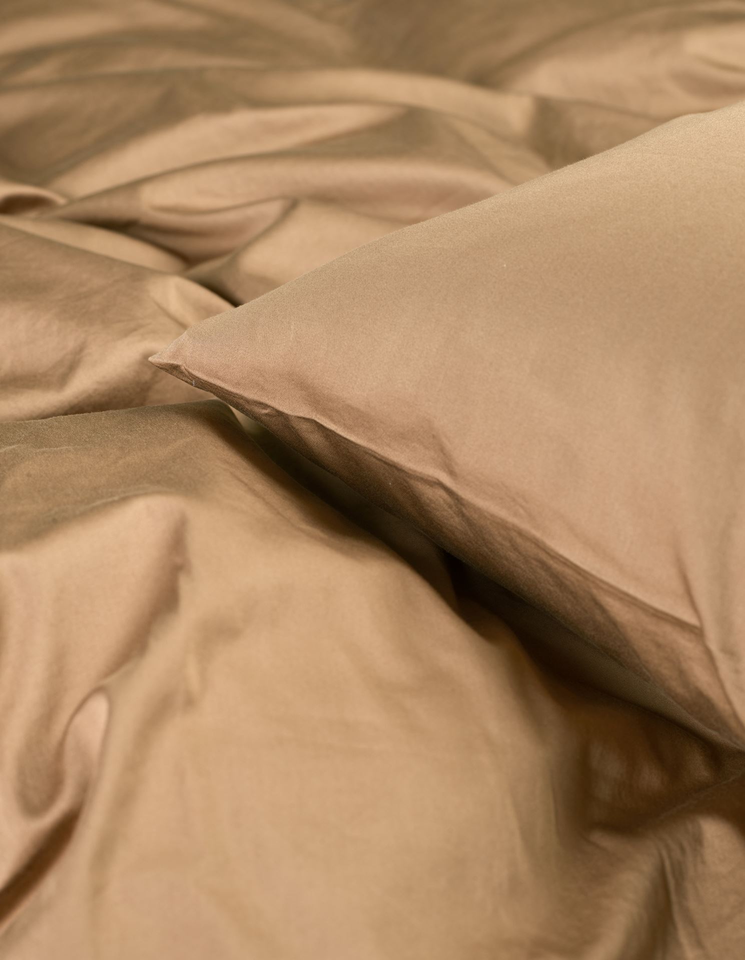 Pussilakanasetti satiinipuuvillaa karamelli - 2