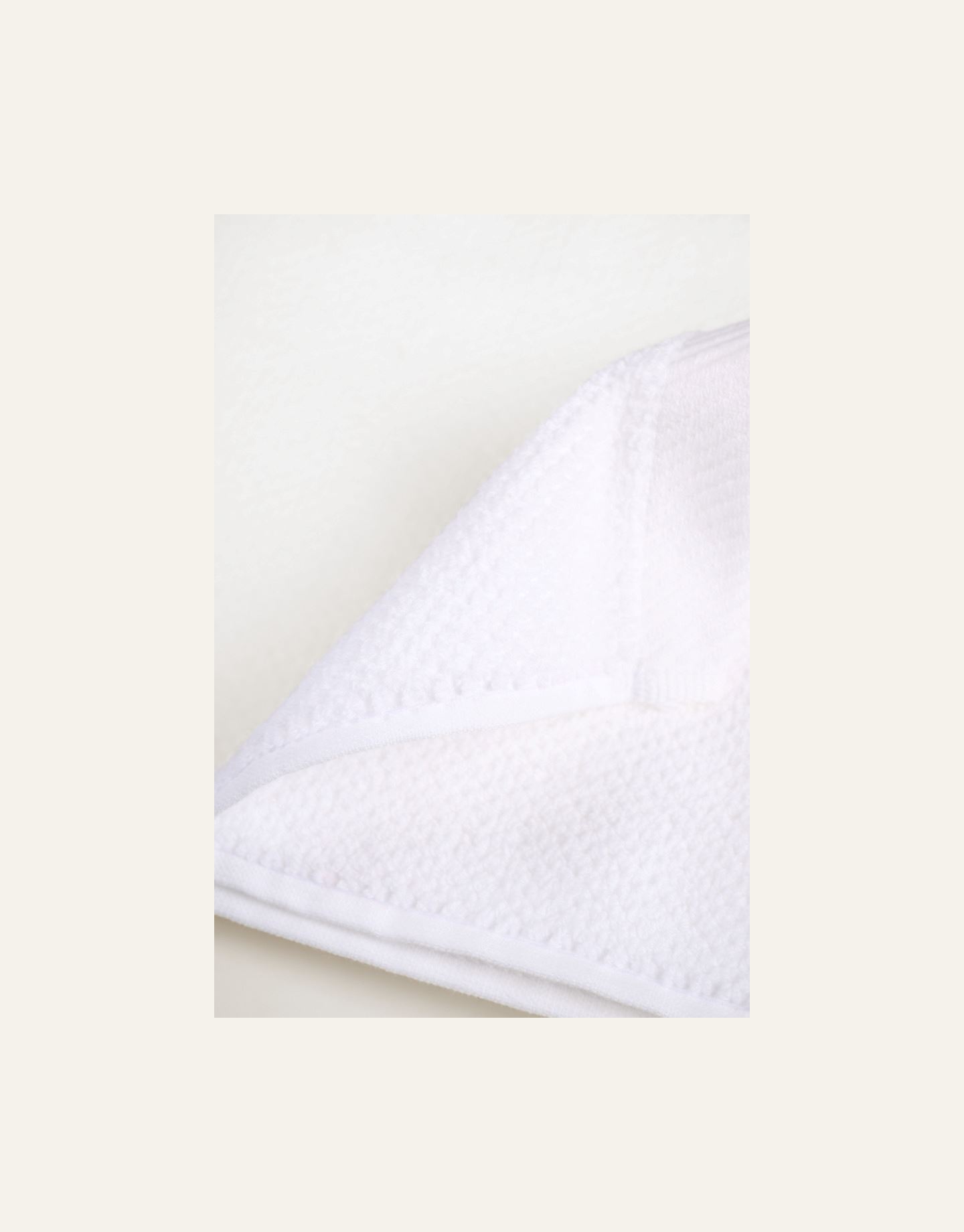 Pyyhe valkoinen - 3
