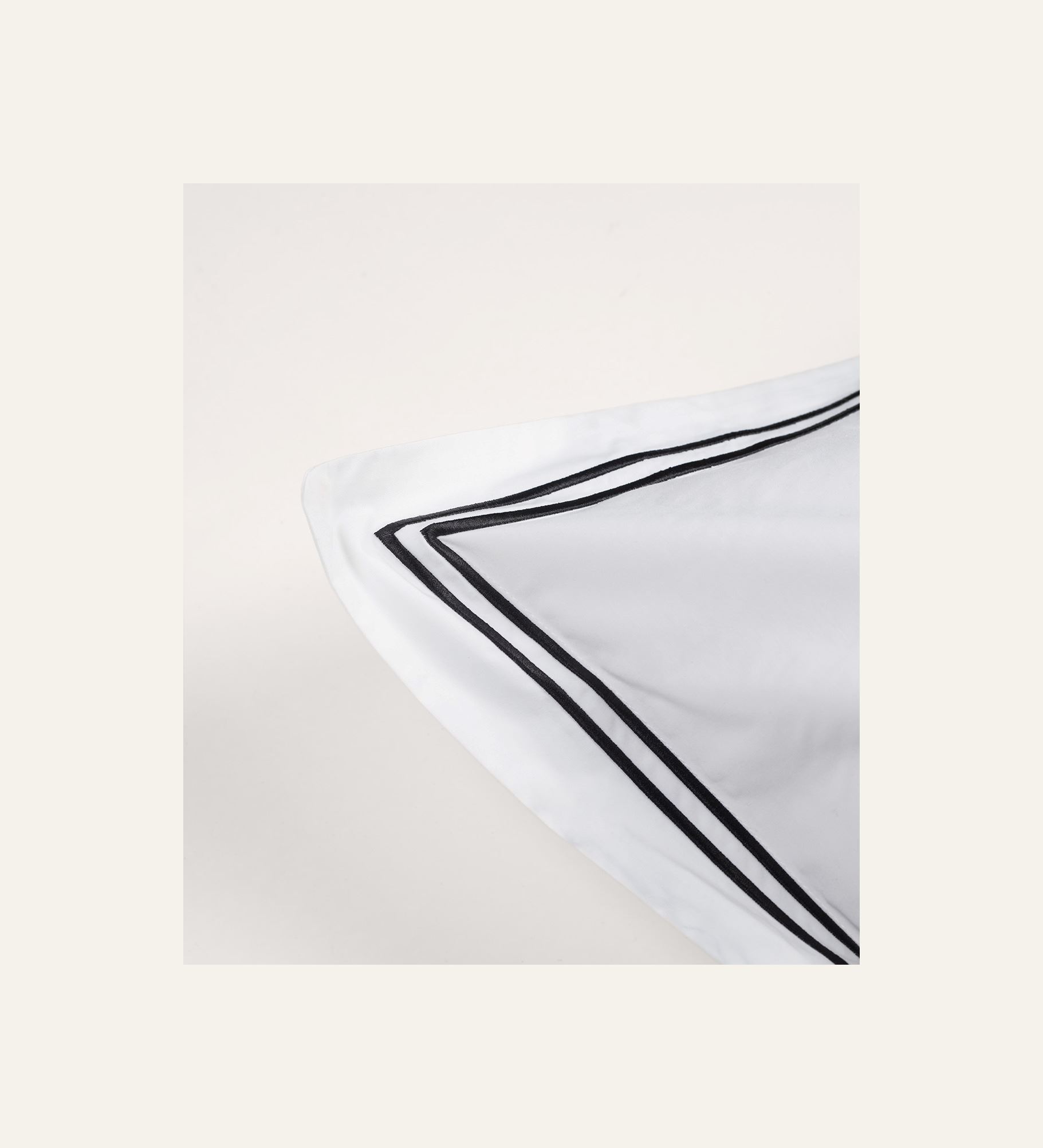 Tyynyliina valkoinen - 2