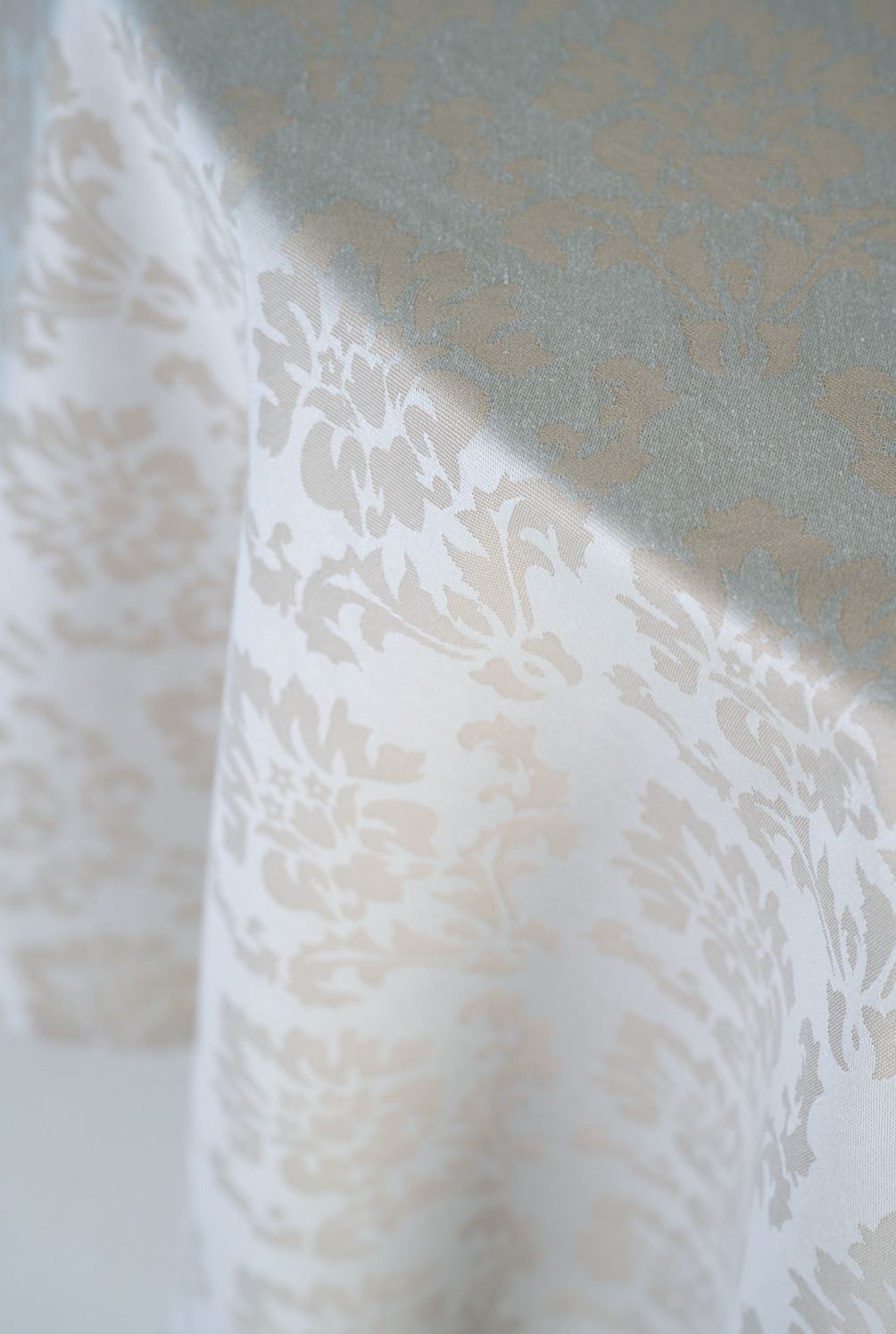 Pintakäsitelty pöytäliina beige - 8