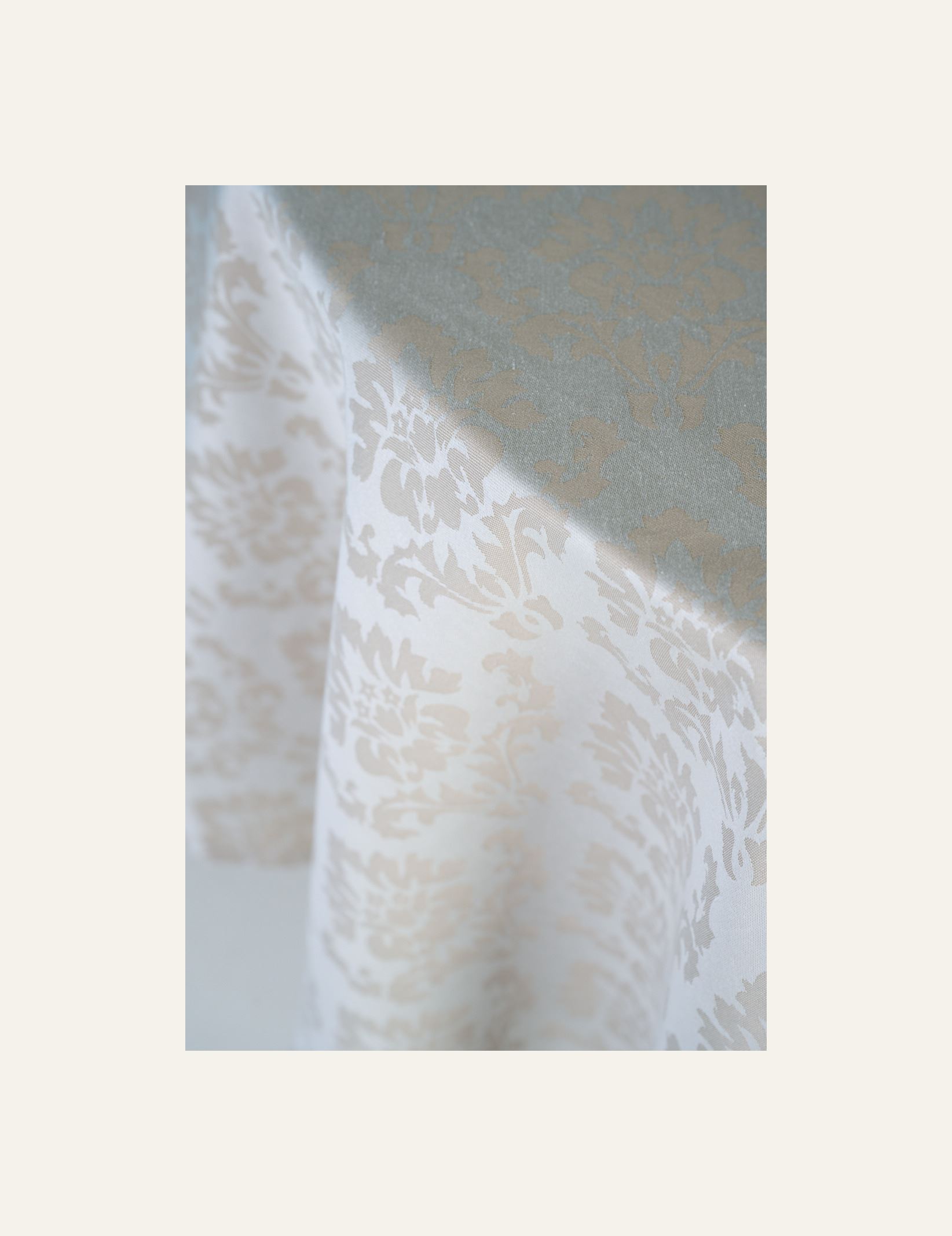 Pintakäsitelty pöytäliina beige - 8