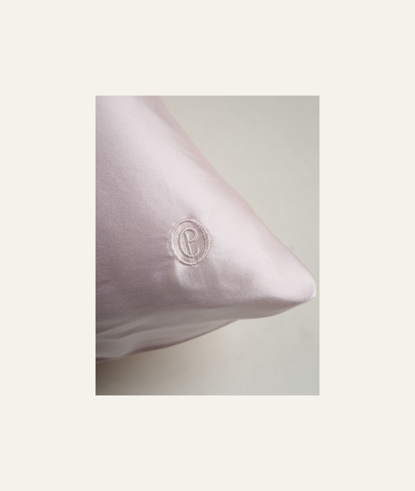Silkki tyynyliina puuteriroosa - 2