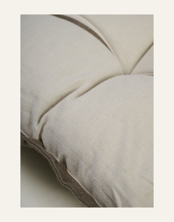 Istuintyyny ruskea - 2