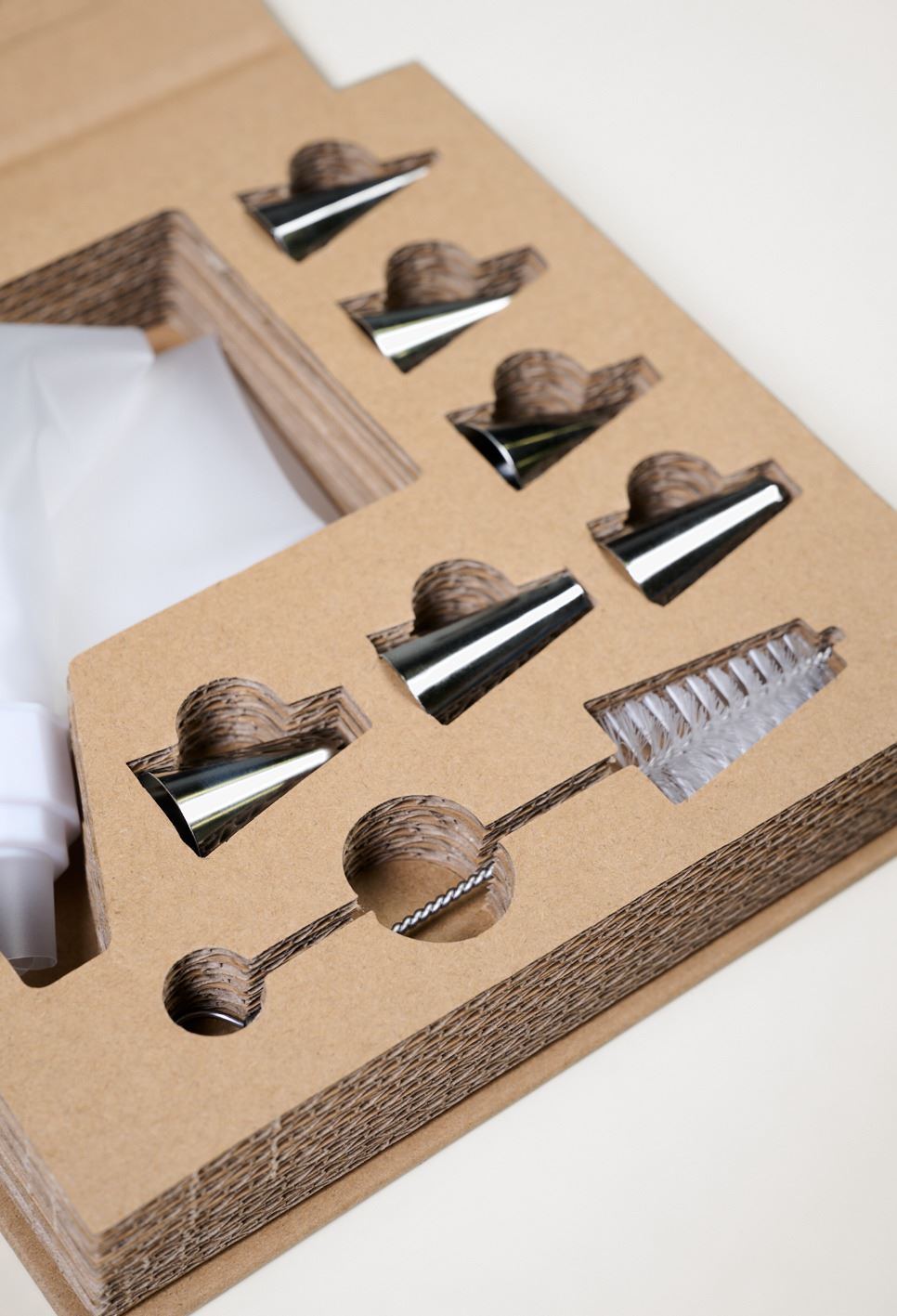 Kakun koristelusarja valkoinen - 2