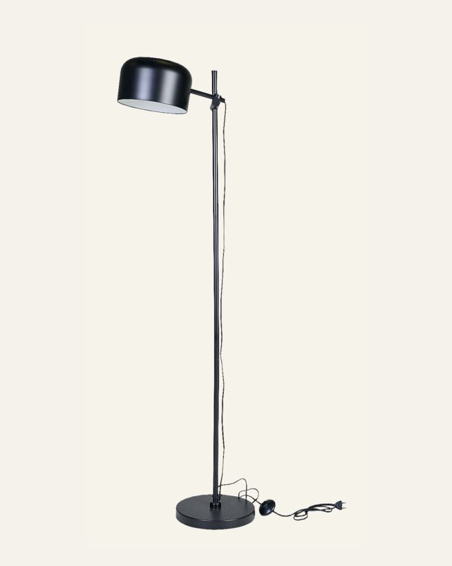 Lattiavalaisin musta - 25x153,2 cm musta - 1