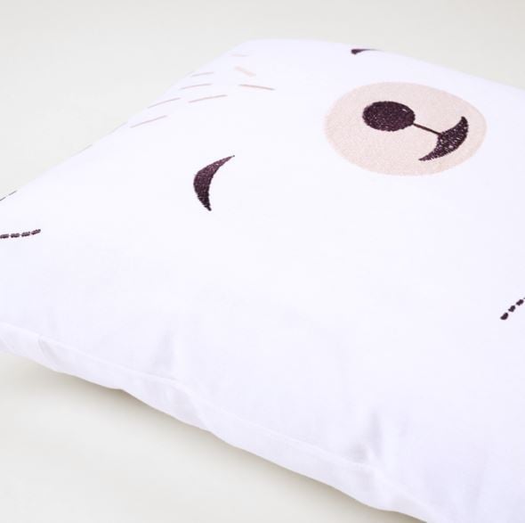 Koristetyyny valkoinen - 2