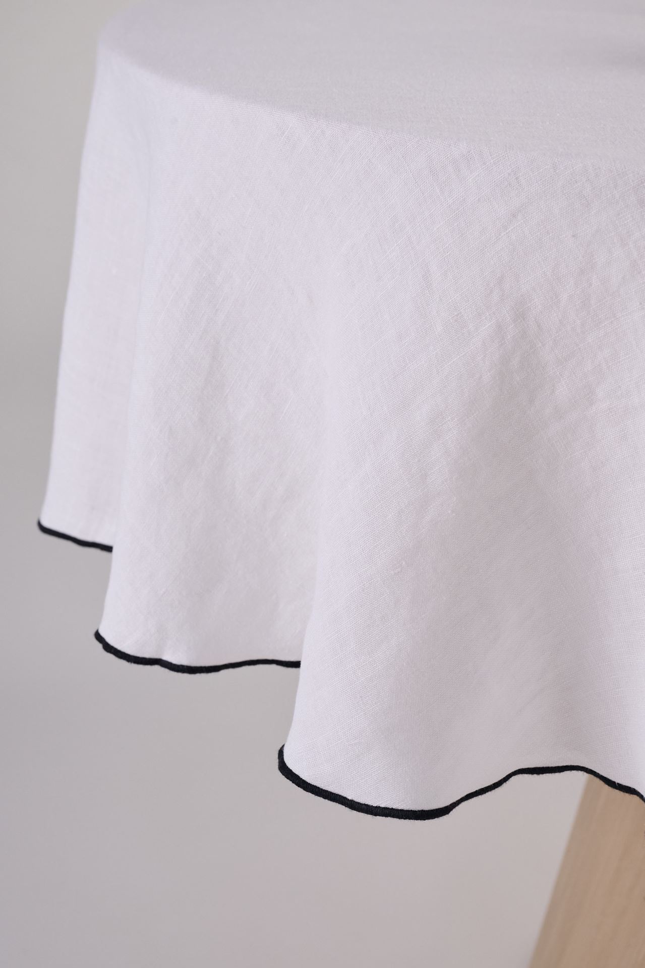 Pyöreä pellavaliina valkoinen - 3