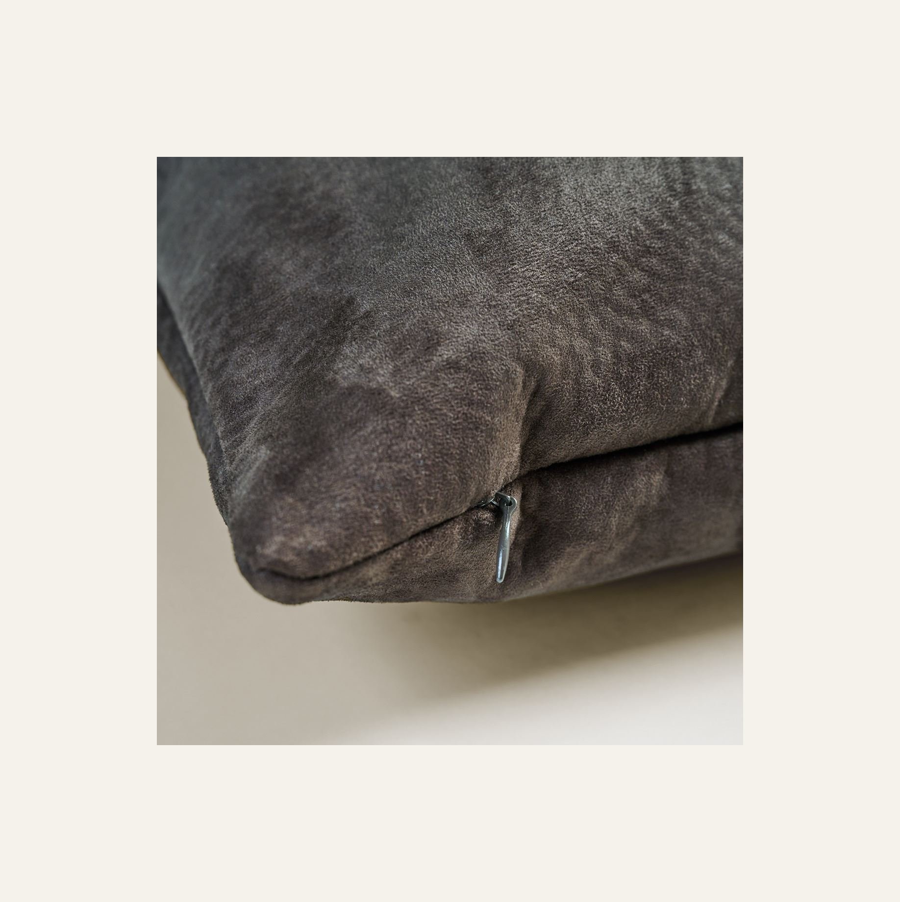 Koristetyyny tummanruskea - 2