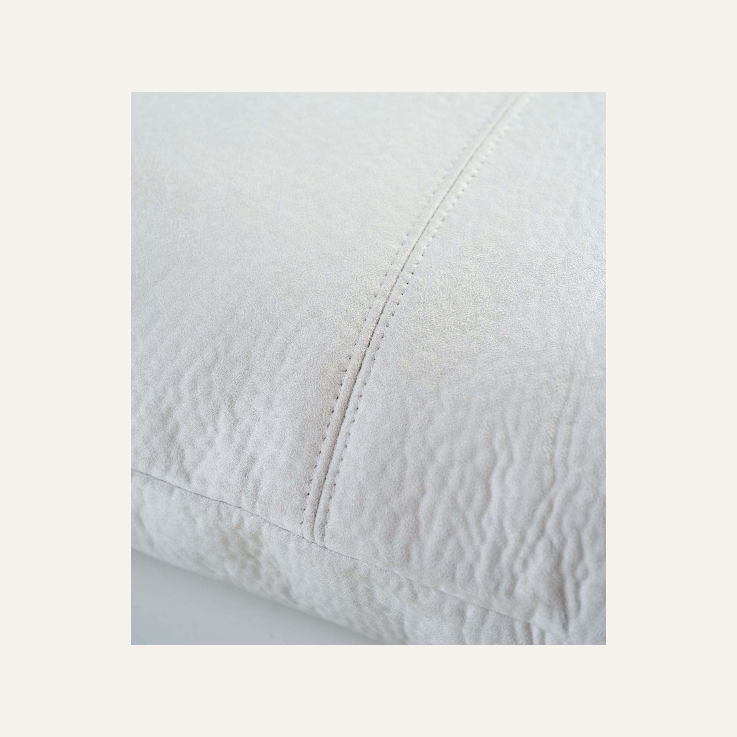 Koristetyyny vaaleanharmaa - 2