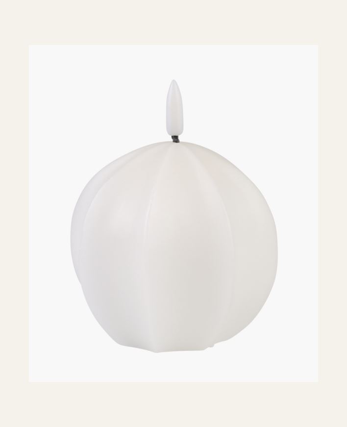 Led-kynttilä valkoinen - 9,5x9,5x12,5 cm valkoinen - 1