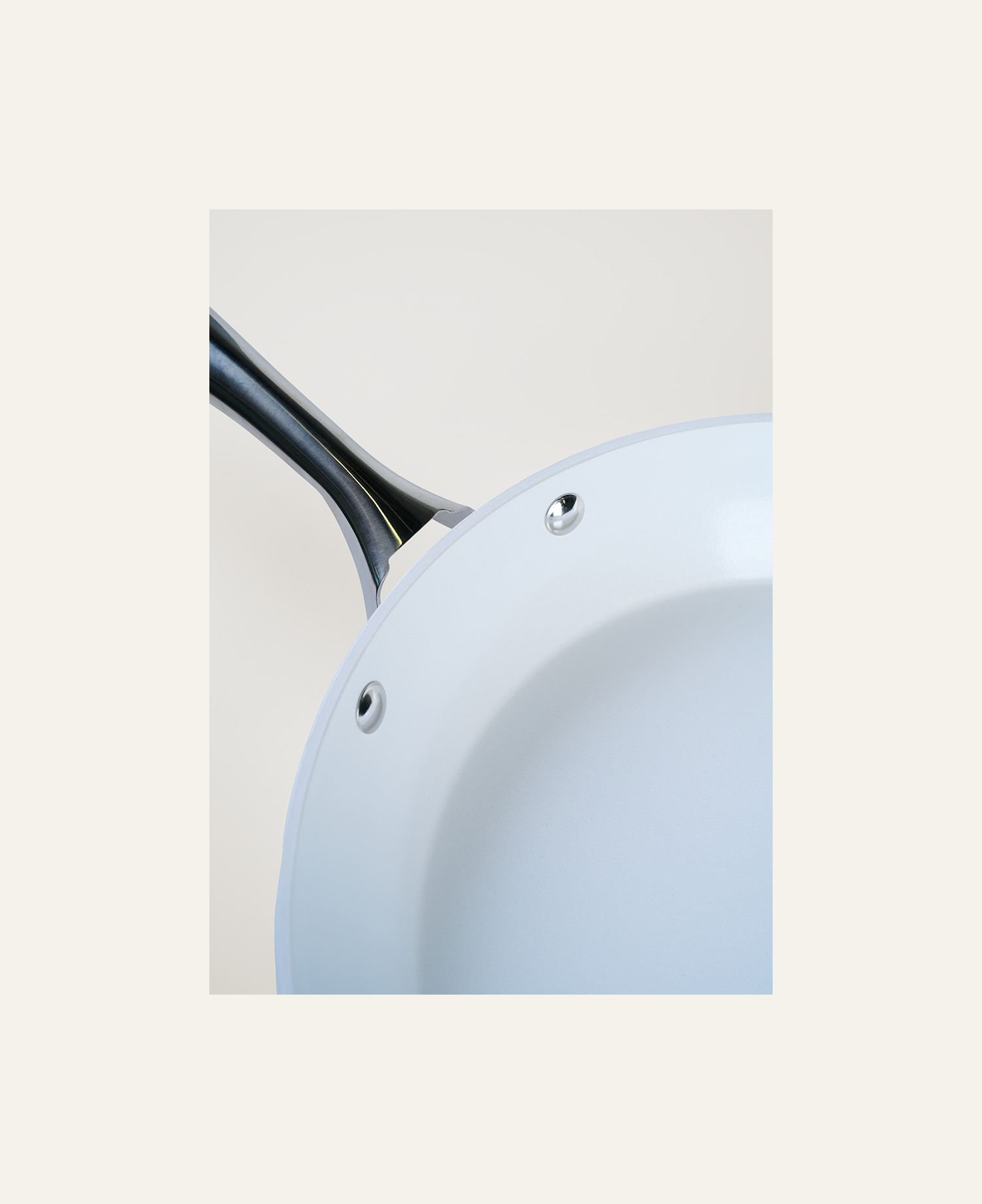 Paistinpannu valkoinen - 2