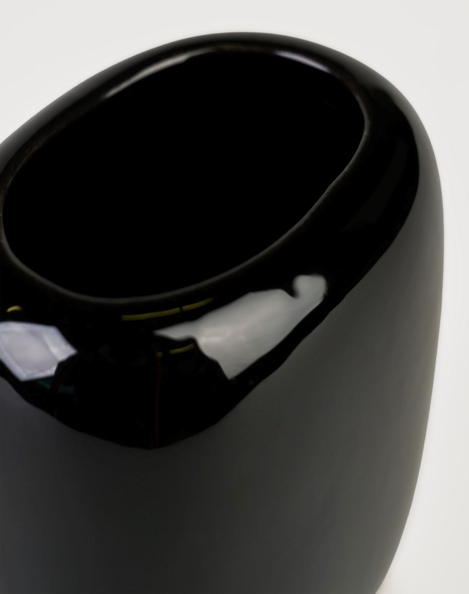 Hammasharjamuki musta - 2