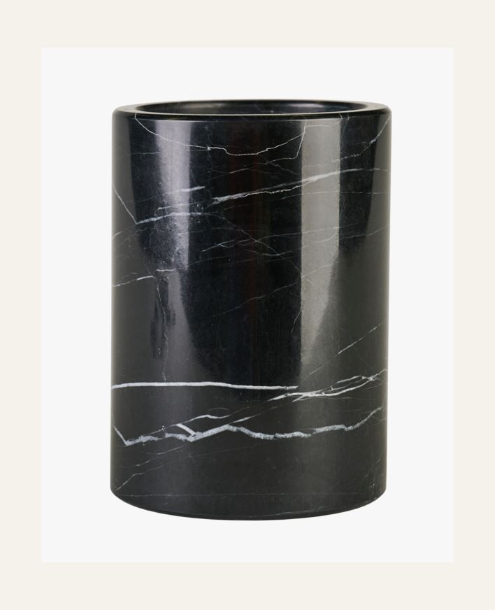 Hammasharjateline musta - 7,5x7,5x10,4 cm musta - 1