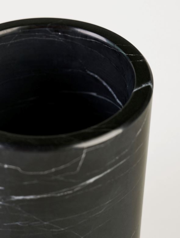 Hammasharjateline musta - 3