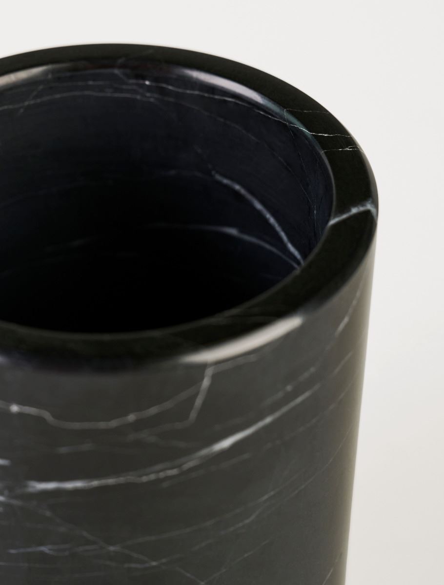 Hammasharjateline musta - 3