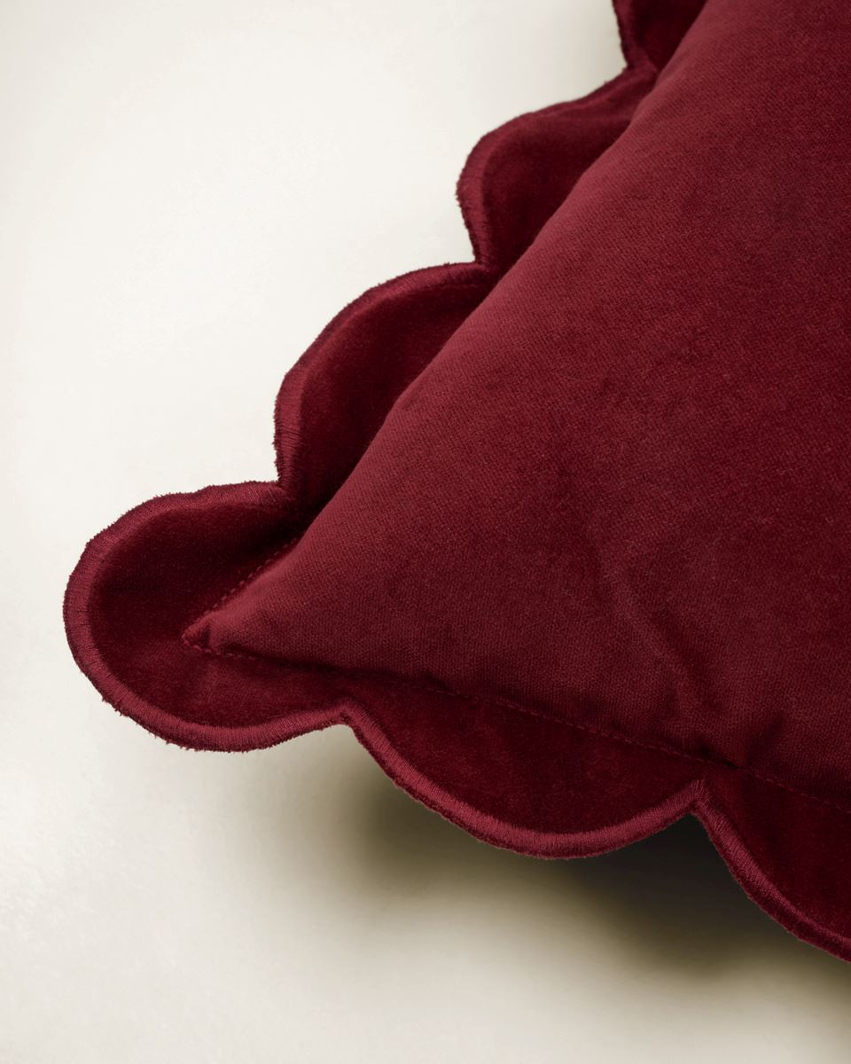 Koristetyynynpäällinen viininpunainen - 3
