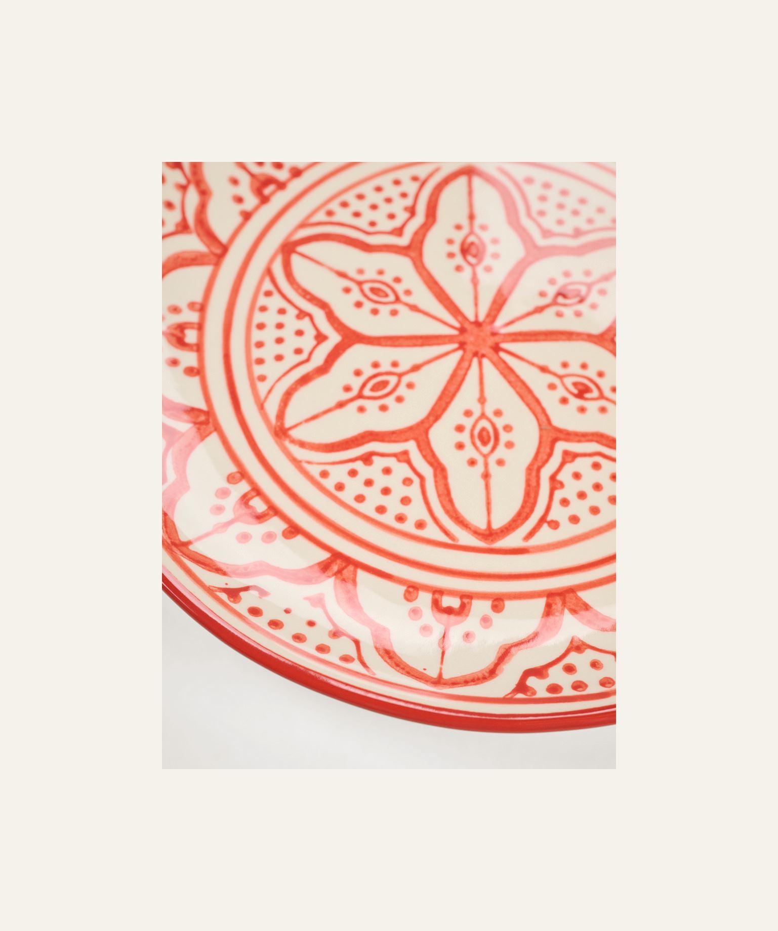 Lautanen punainen - 2