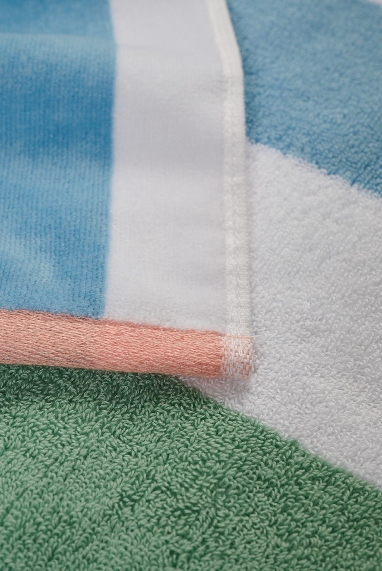 Kylpypyyhe moniväri - 3