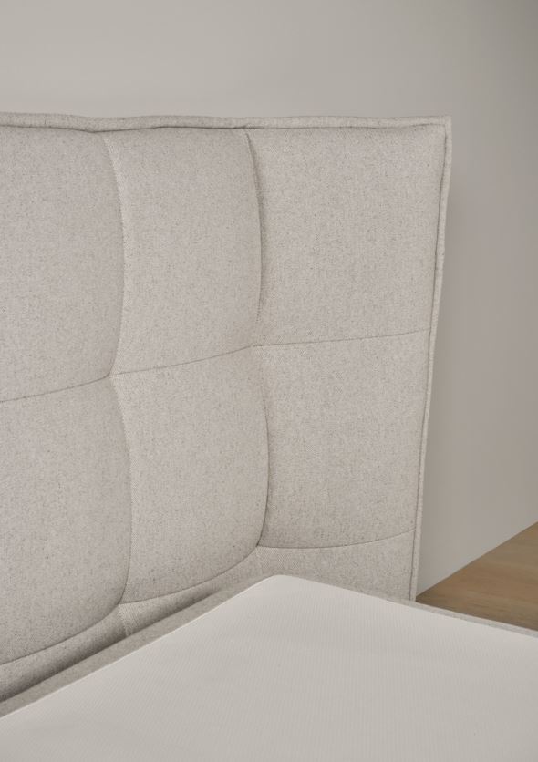 Sängynpääty luonnonväri - 9