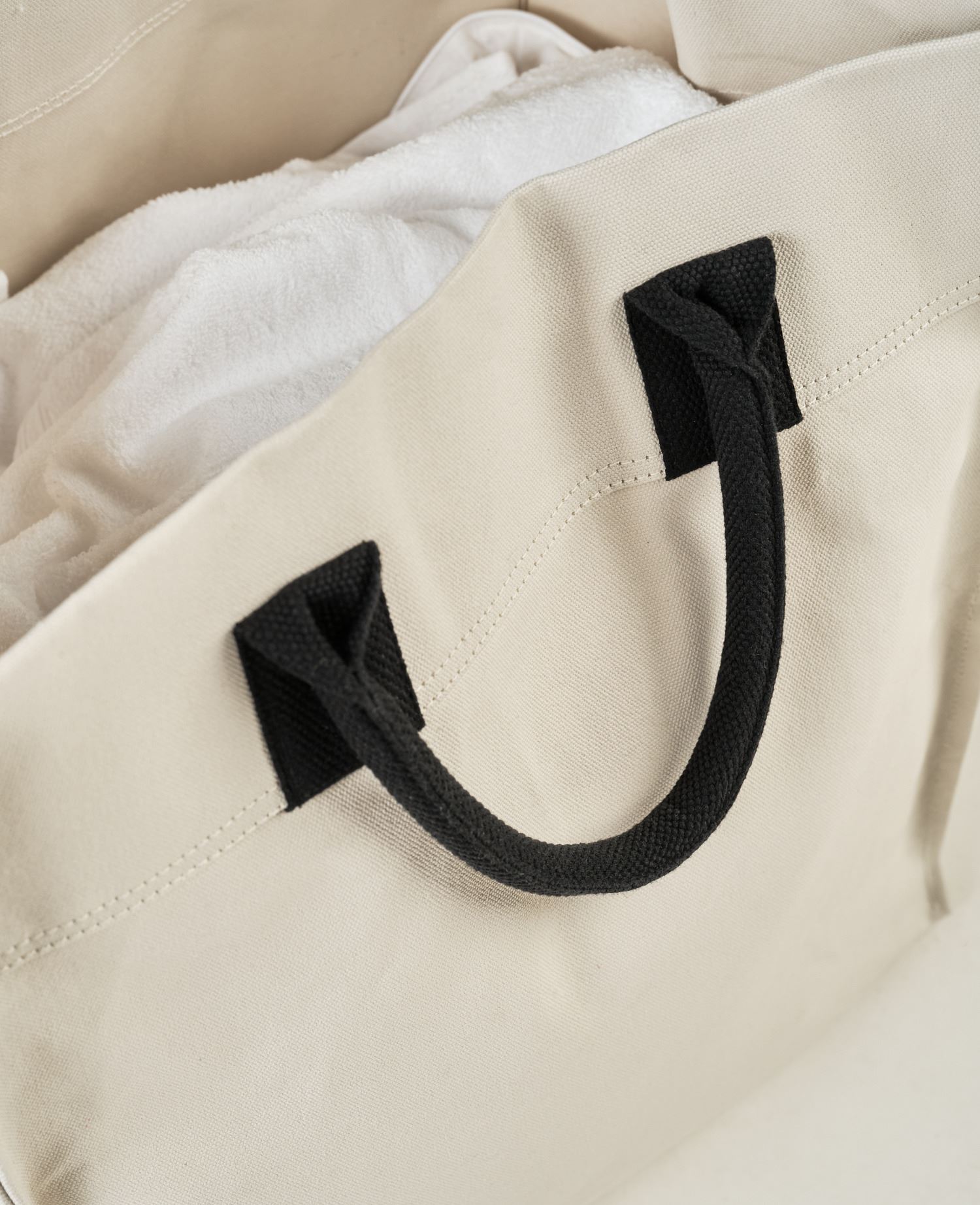 Pyykkikori hiekka - 2