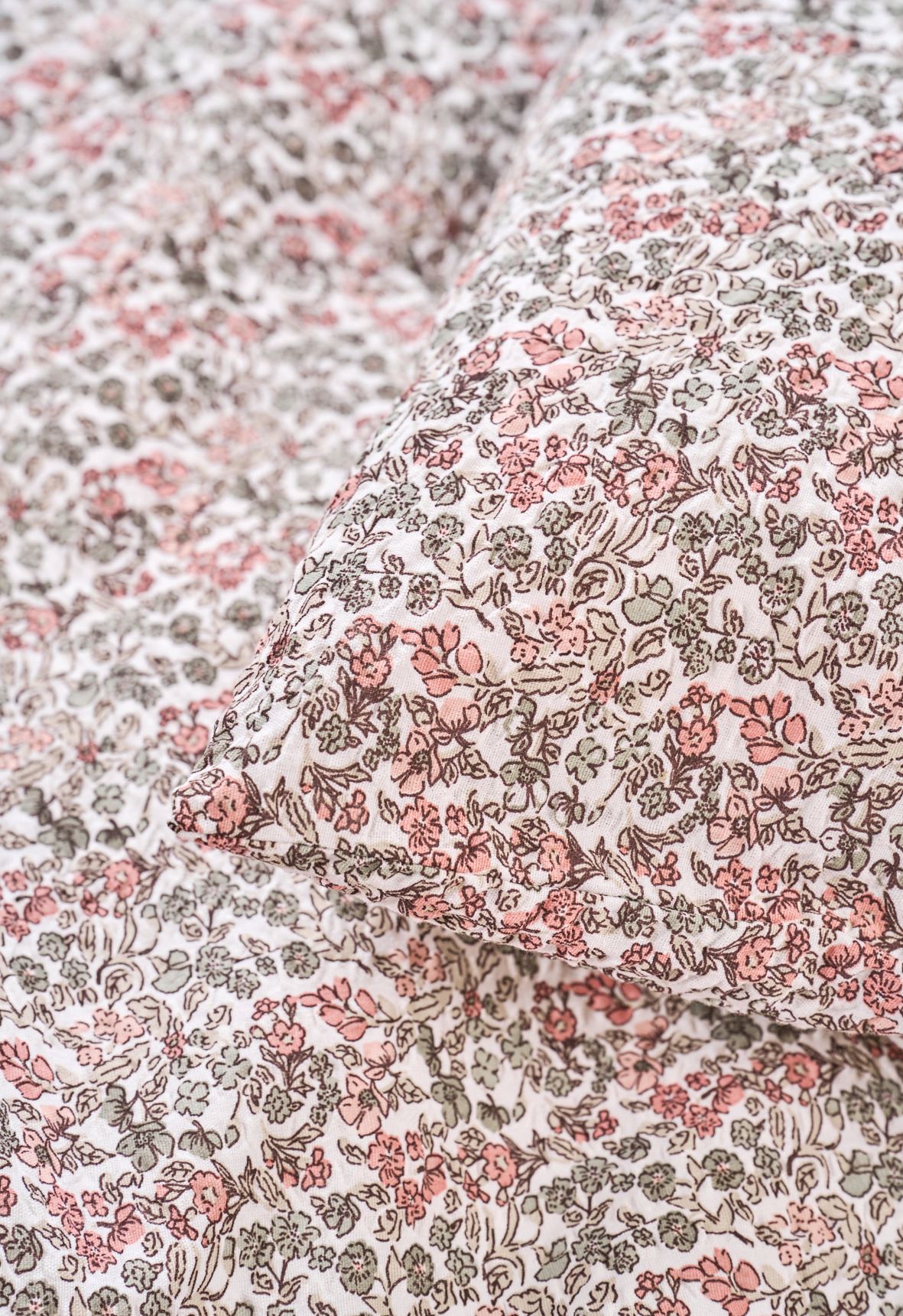 Pussilakanasetti kreppipuuvillaa moniväri/roosa - 2