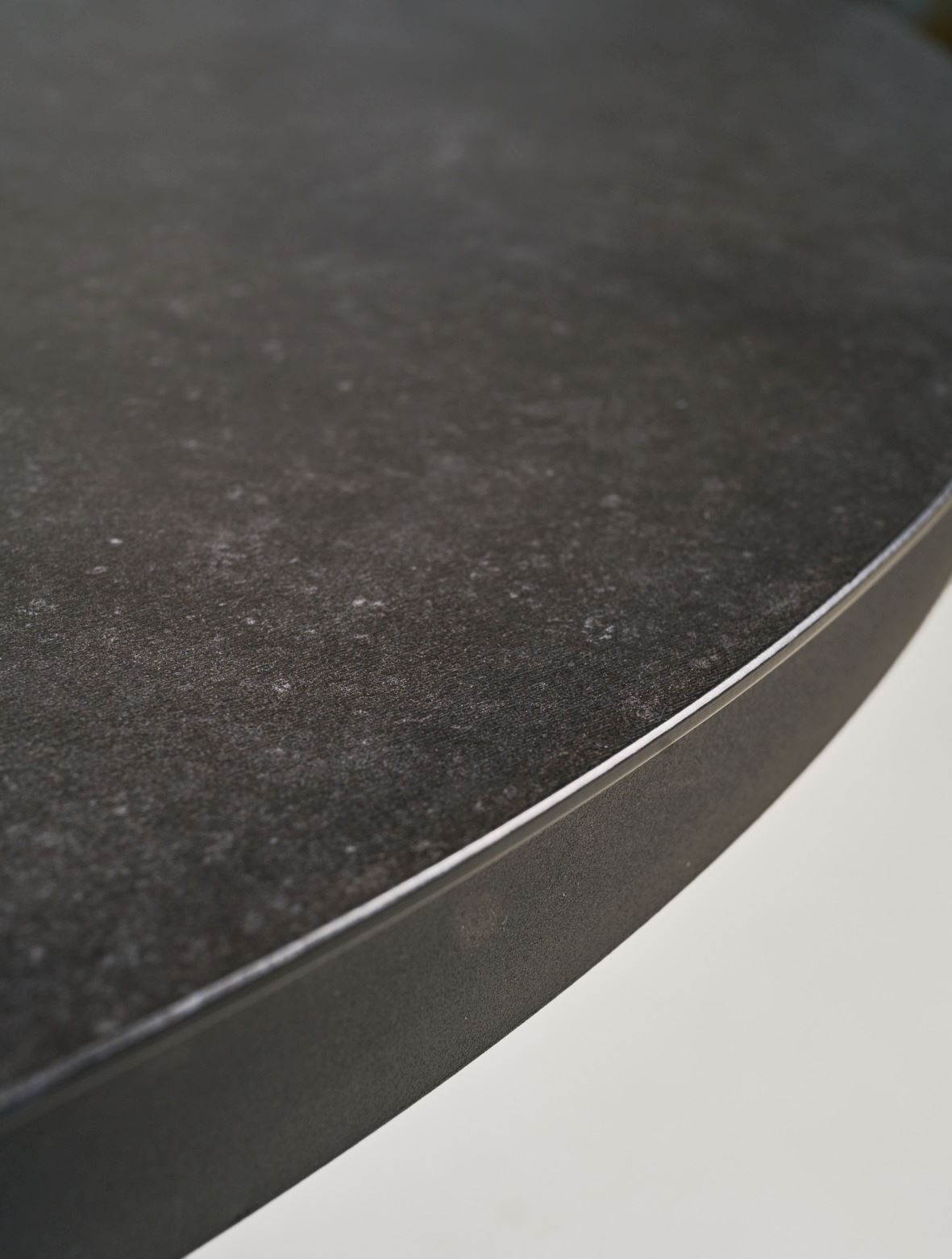 Puutarhapöytä musta - 5