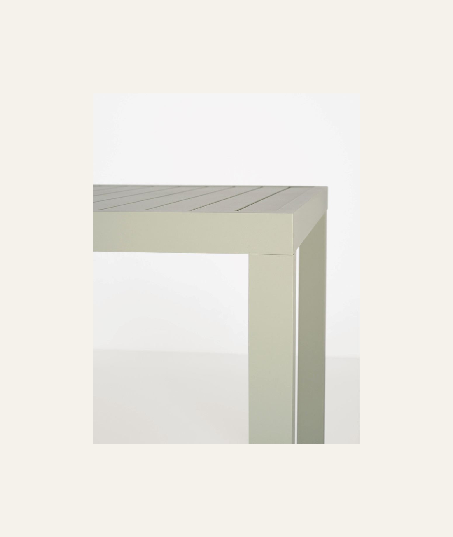 Puutarhapöytä harmaanvihreä - 4