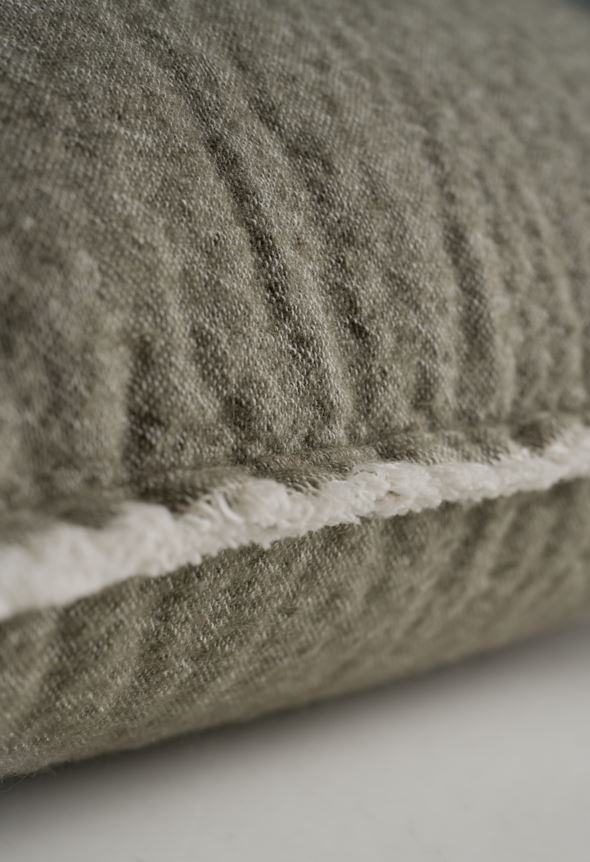 Koristetyynynpäällinen oliivinvihreä - 2