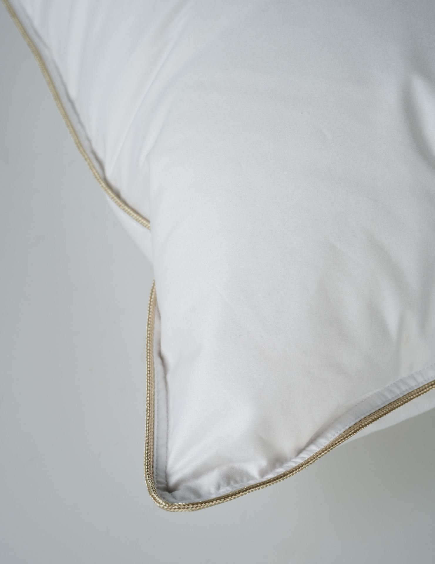 Korkea untuvatyyny valkoinen - 4