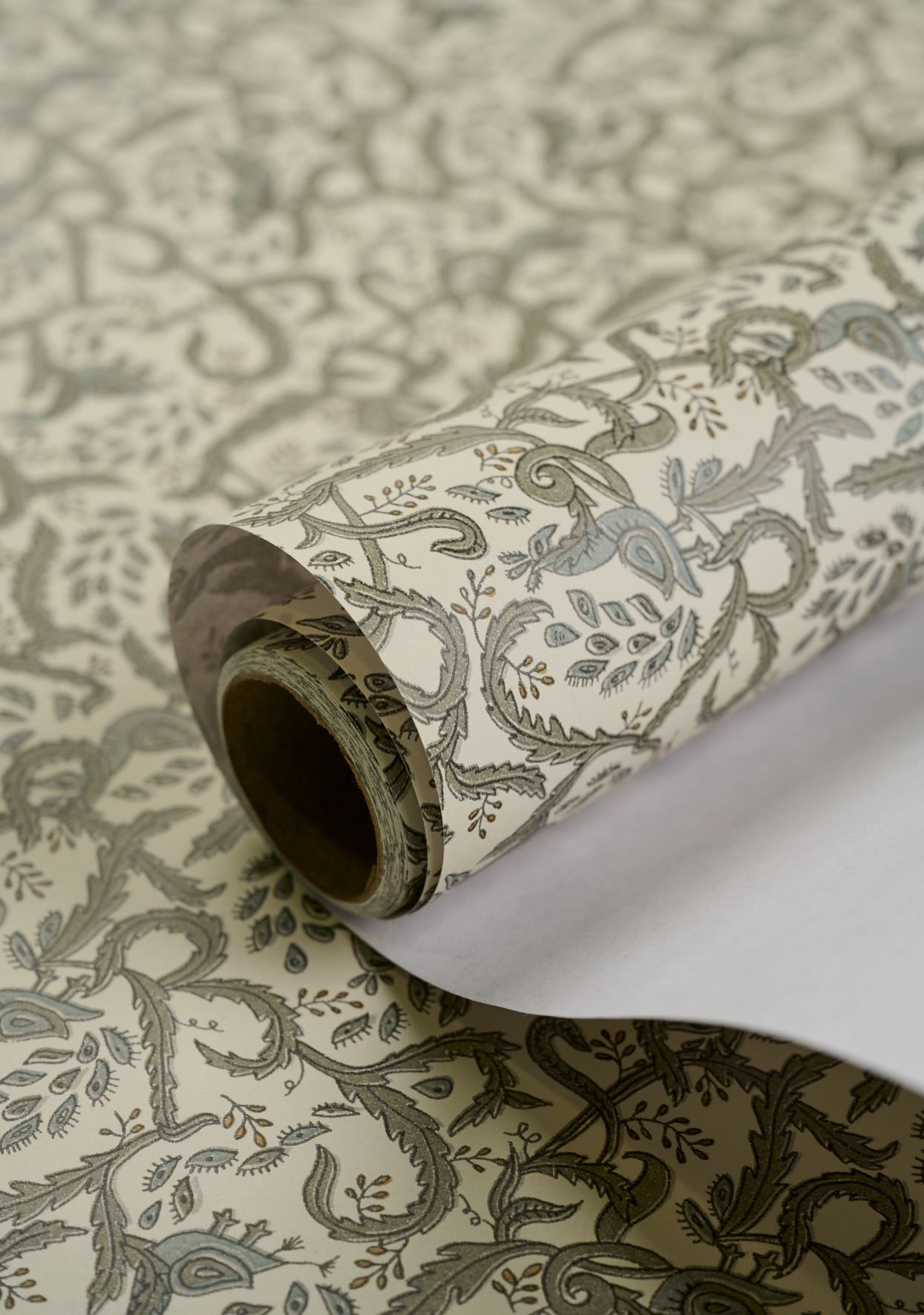 Lahjapaperi luonnonvalkoinen - 2