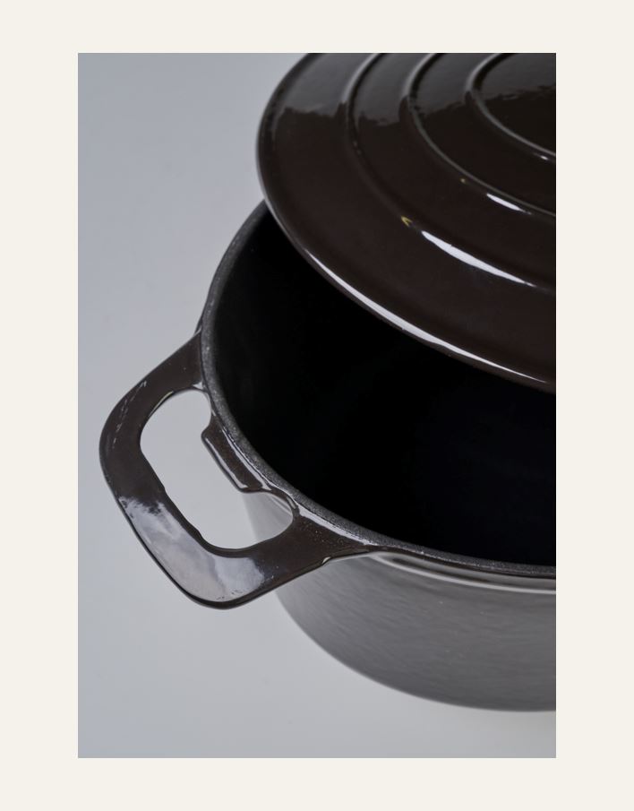 Valurautainen kattila soikea musta - 2