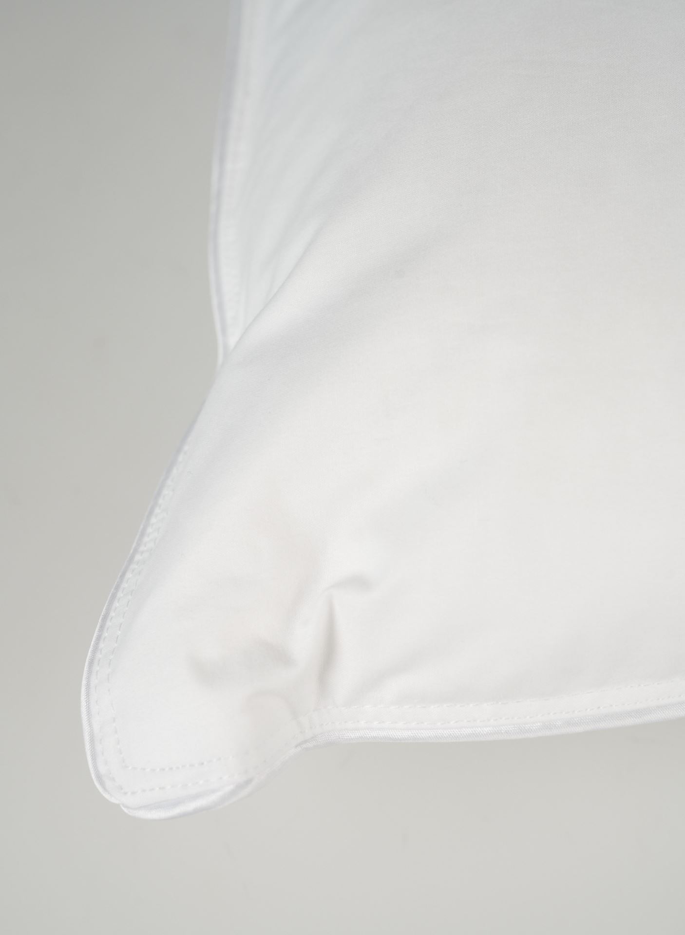 Korkea untuva- ja höyhentyyny valkoinen - 3