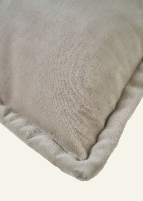 Koristetyynynpäällinen vaalean beige - 2