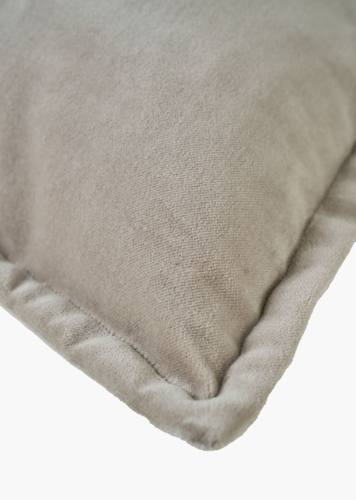 Koristetyynynpäällinen vaalean beige - 2