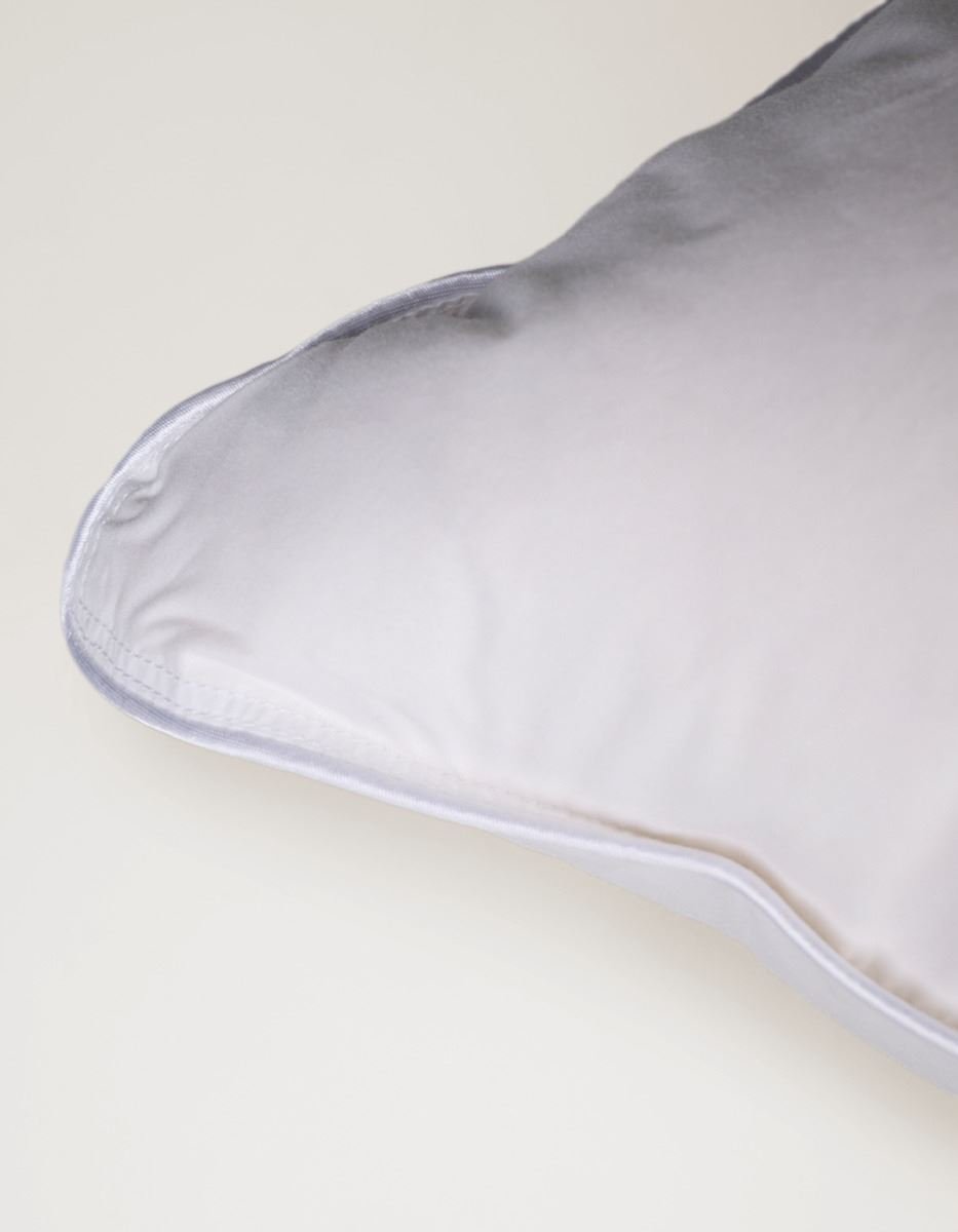 Keskikorkea untuvatyyny valkoinen - 5