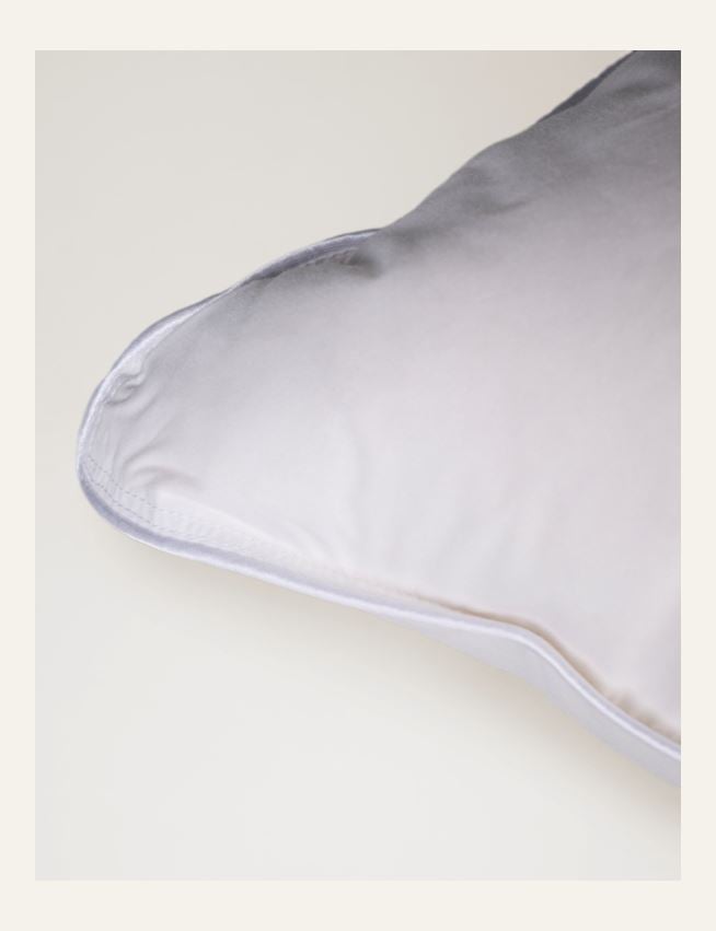 Keskikorkea untuvatyyny valkoinen - 5