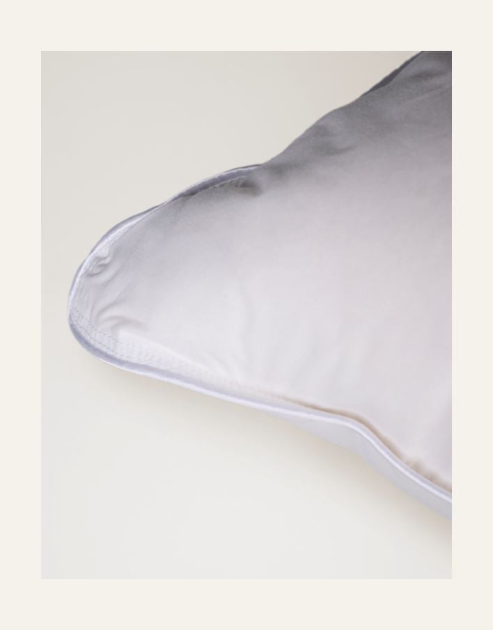 Keskikorkea untuvatyyny valkoinen - 5