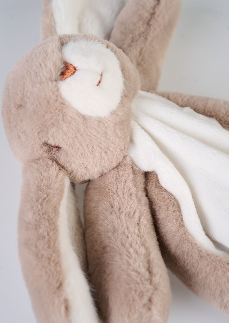 Uniriepu vaaleanruskea - 2